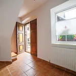 Hisa Na Dovjem Vila *