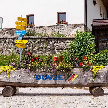 Hisa Na Dovjem *