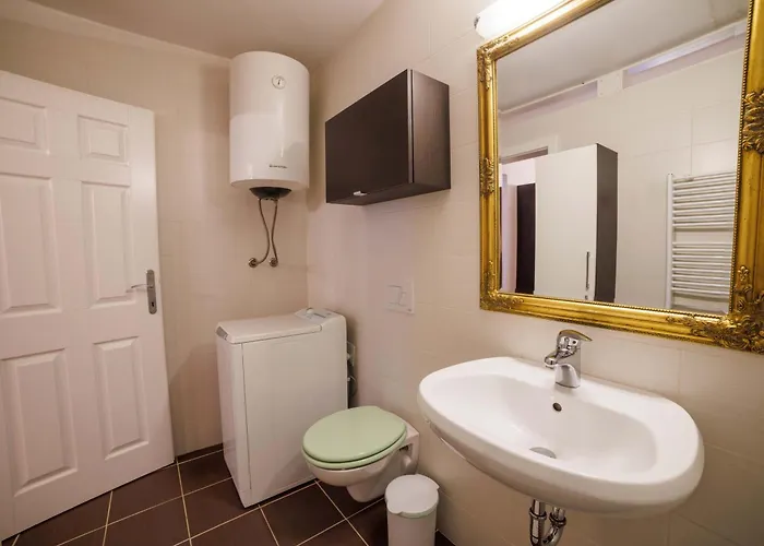 Hisa Na Dovjem * מויסטראנה